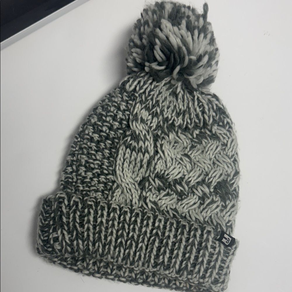 Chunky Knit Pom Beanie - HEADWEAR - Winter Accessory BRAND NEW